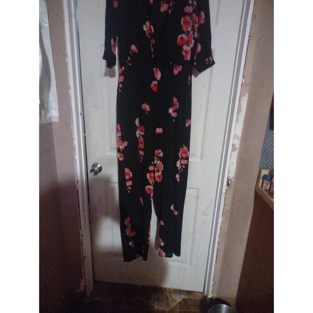 Jumpsuit - Picture 3 of 9